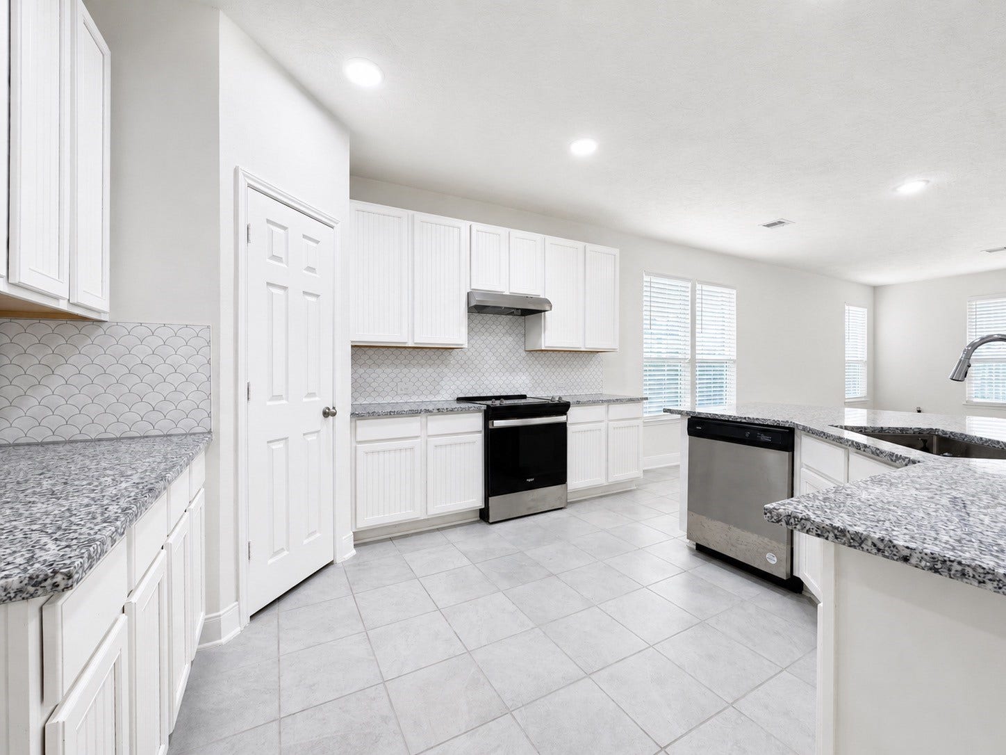 1023 Valley Crest Lane, La Marque, TX 77568 1023 Valley Crest Lane, La Marque, TX 77568