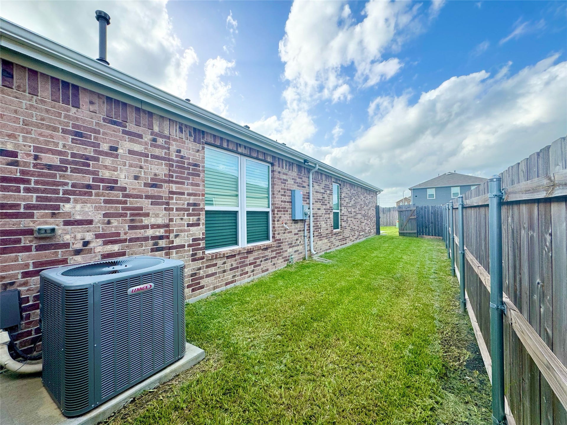 1023 Valley Crest Lane, La Marque, TX 77568 1023 Valley Crest Lane, La Marque, TX 77568