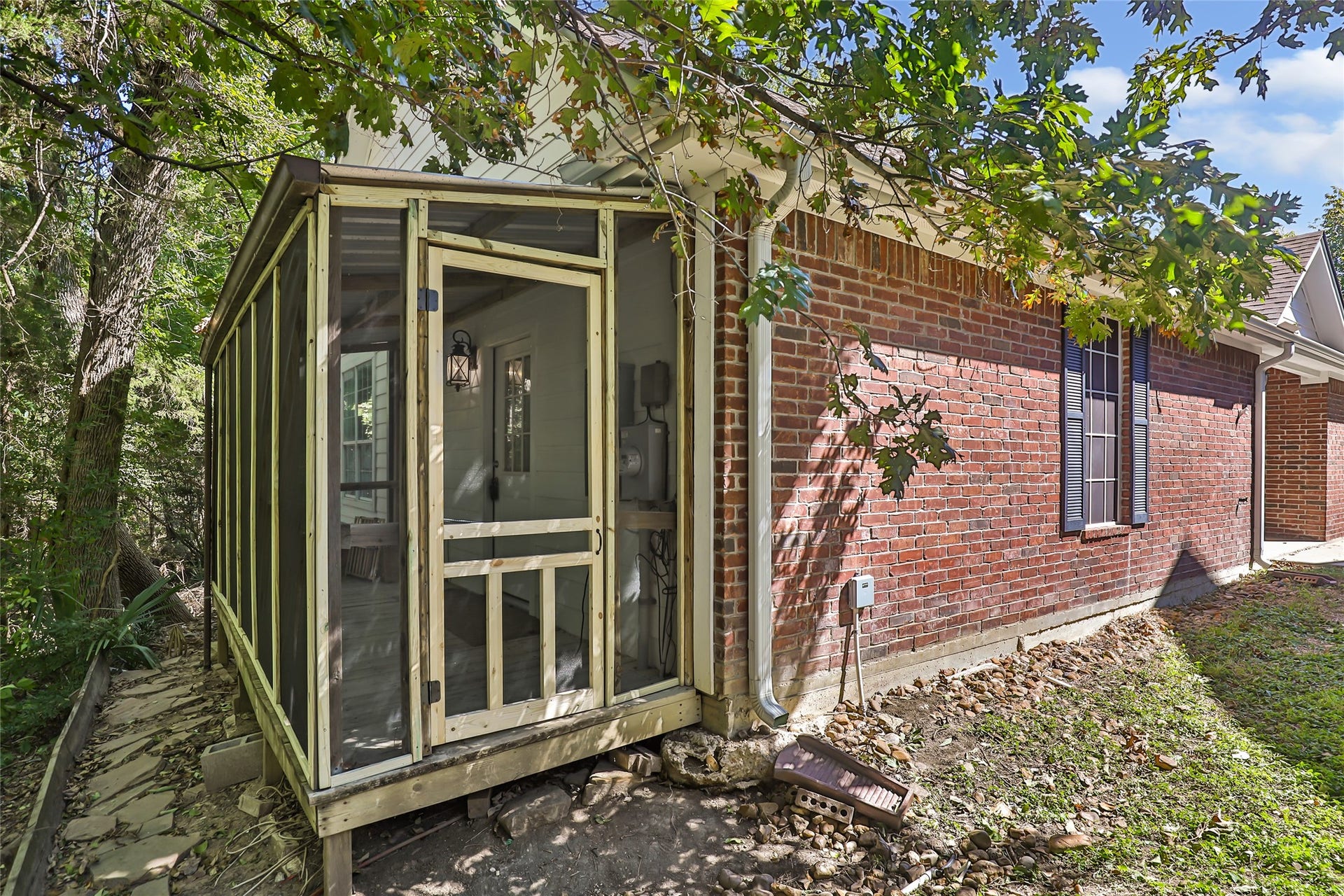 108 Harbour Town Circle, Conroe, TX 77356