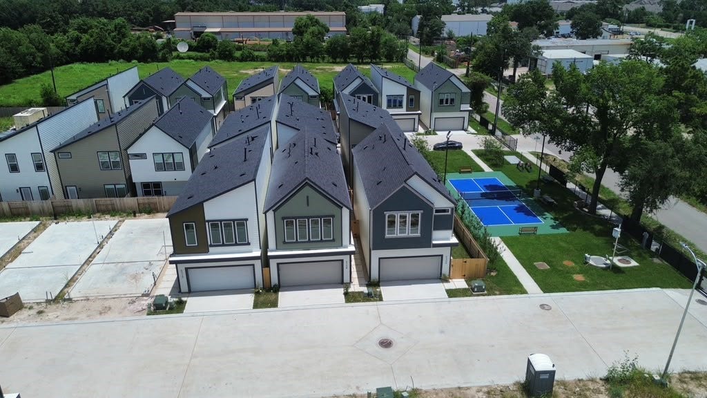 5308 Jesselton Lane, Houston, TX 77091 5308 Jesselton Lane, Houston, TX 77091