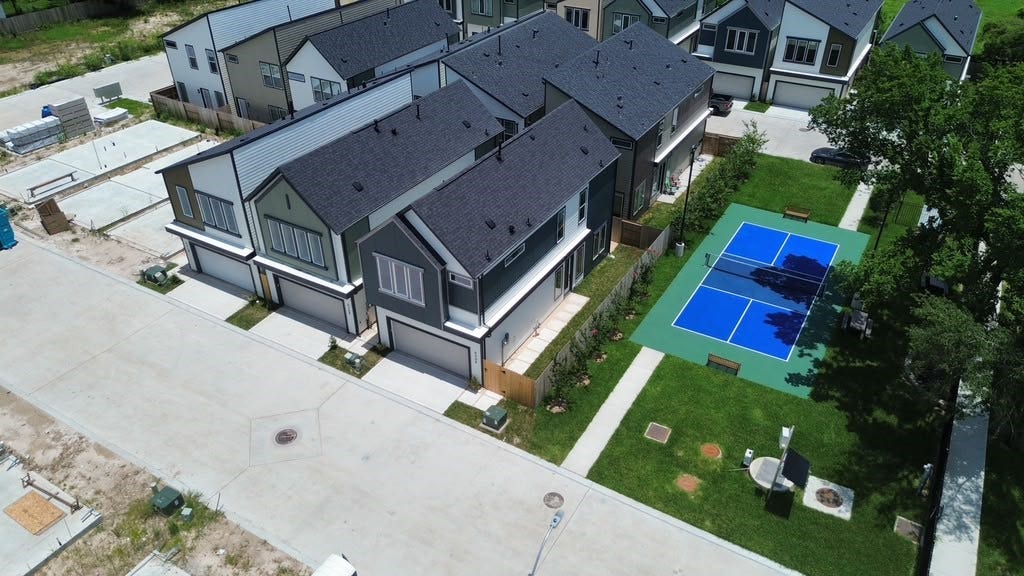 5308 Jesselton Lane, Houston, TX 77091 5308 Jesselton Lane, Houston, TX 77091