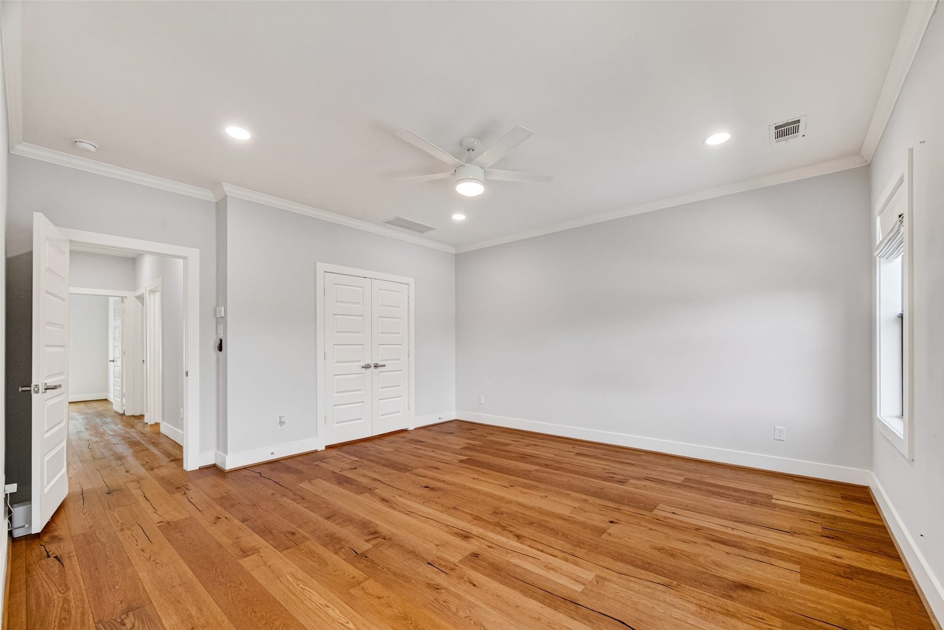 935 Bunton Street, Houston, TX 77009 935 Bunton Street, Houston, TX 77009