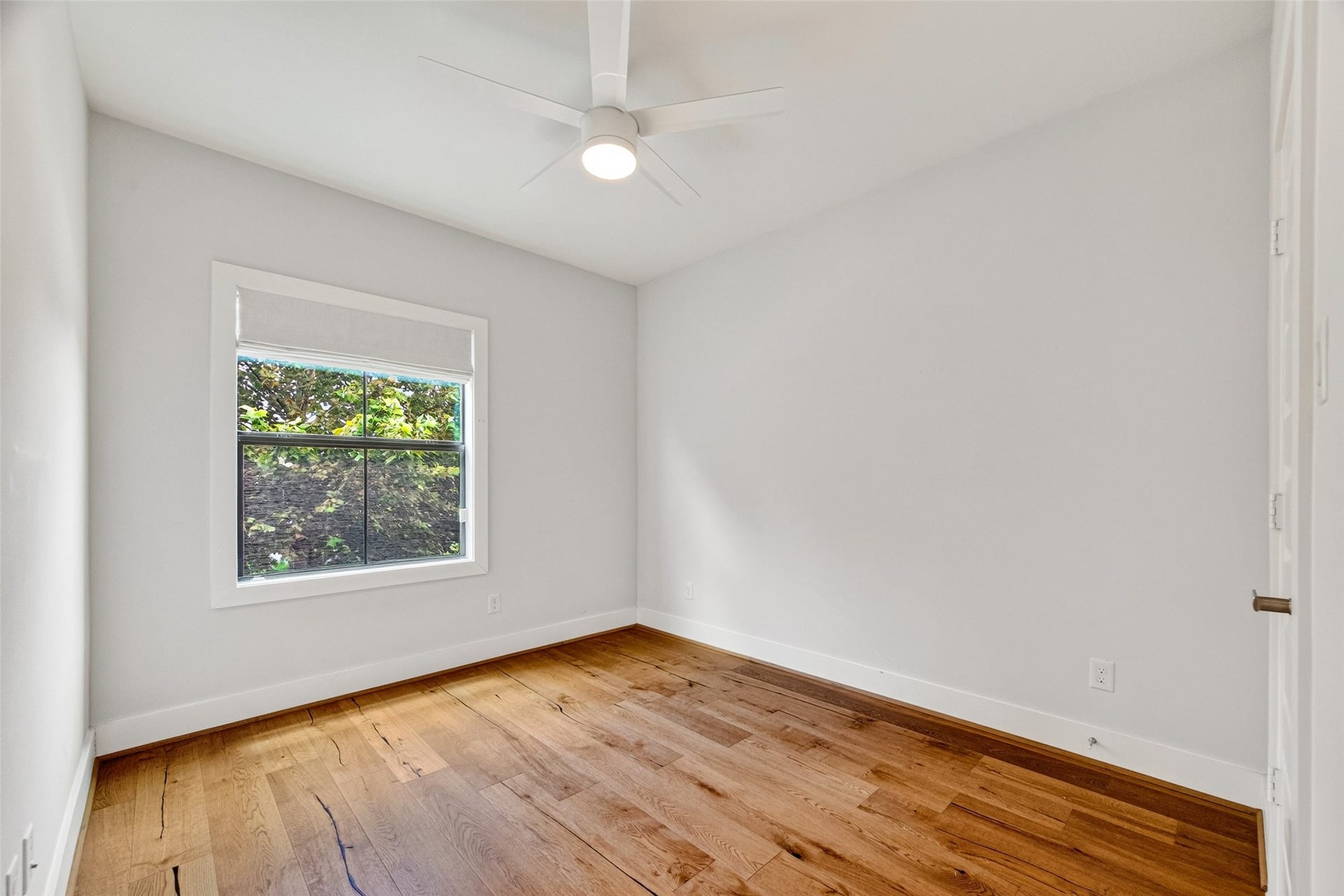 935 Bunton Street, Houston, TX 77009 935 Bunton Street, Houston, TX 77009