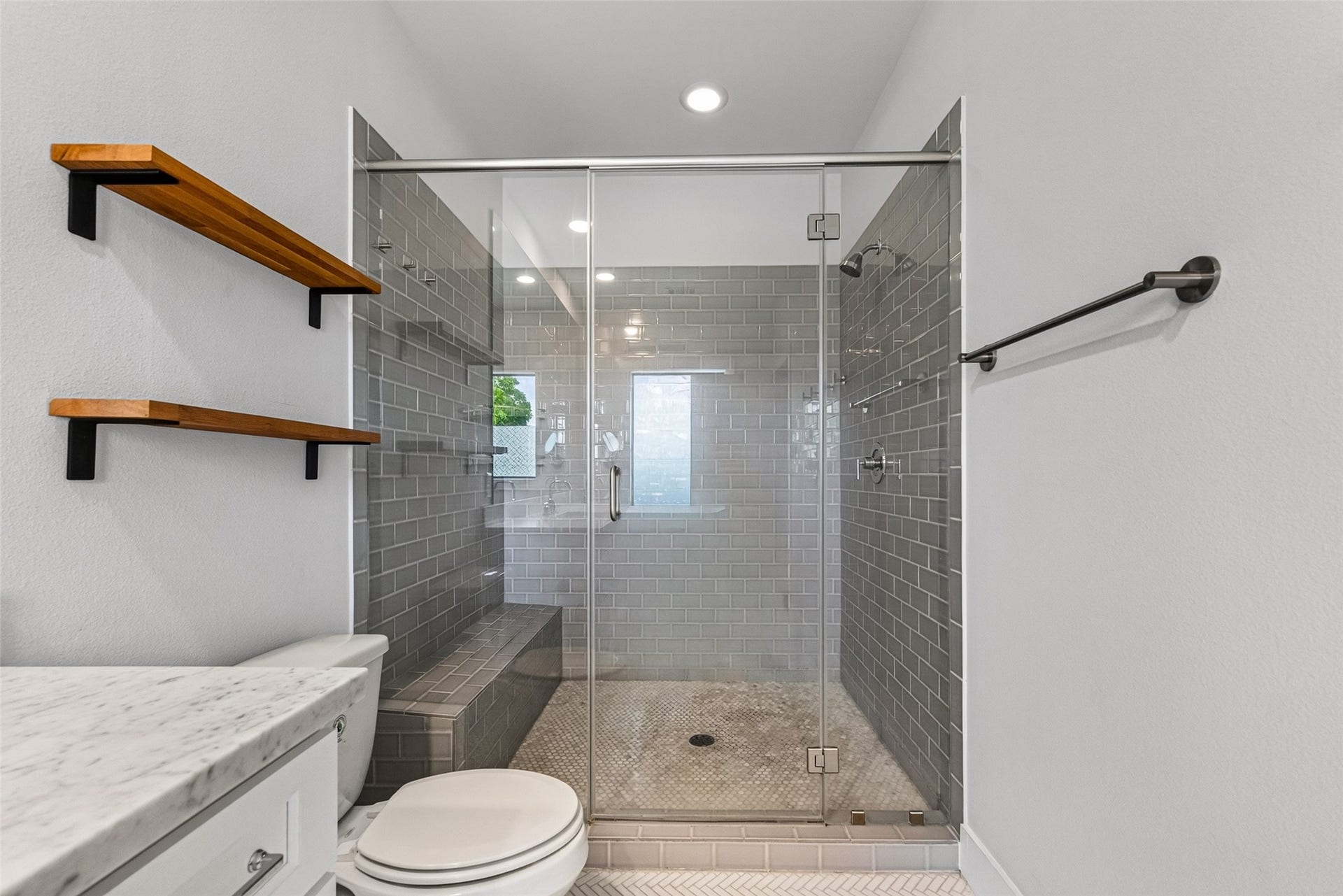 935 Bunton Street, Houston, TX 77009 935 Bunton Street, Houston, TX 77009