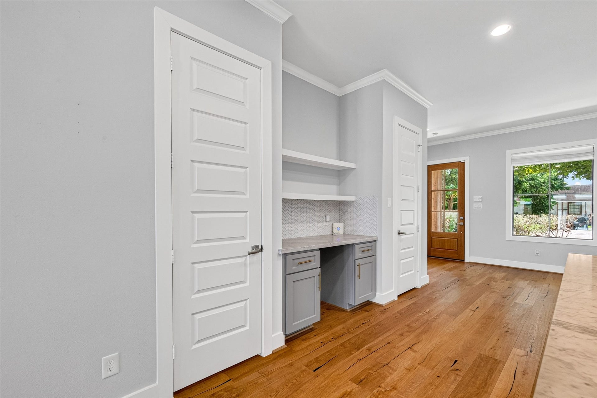 935 Bunton Street, Houston, TX 77009 935 Bunton Street, Houston, TX 77009
