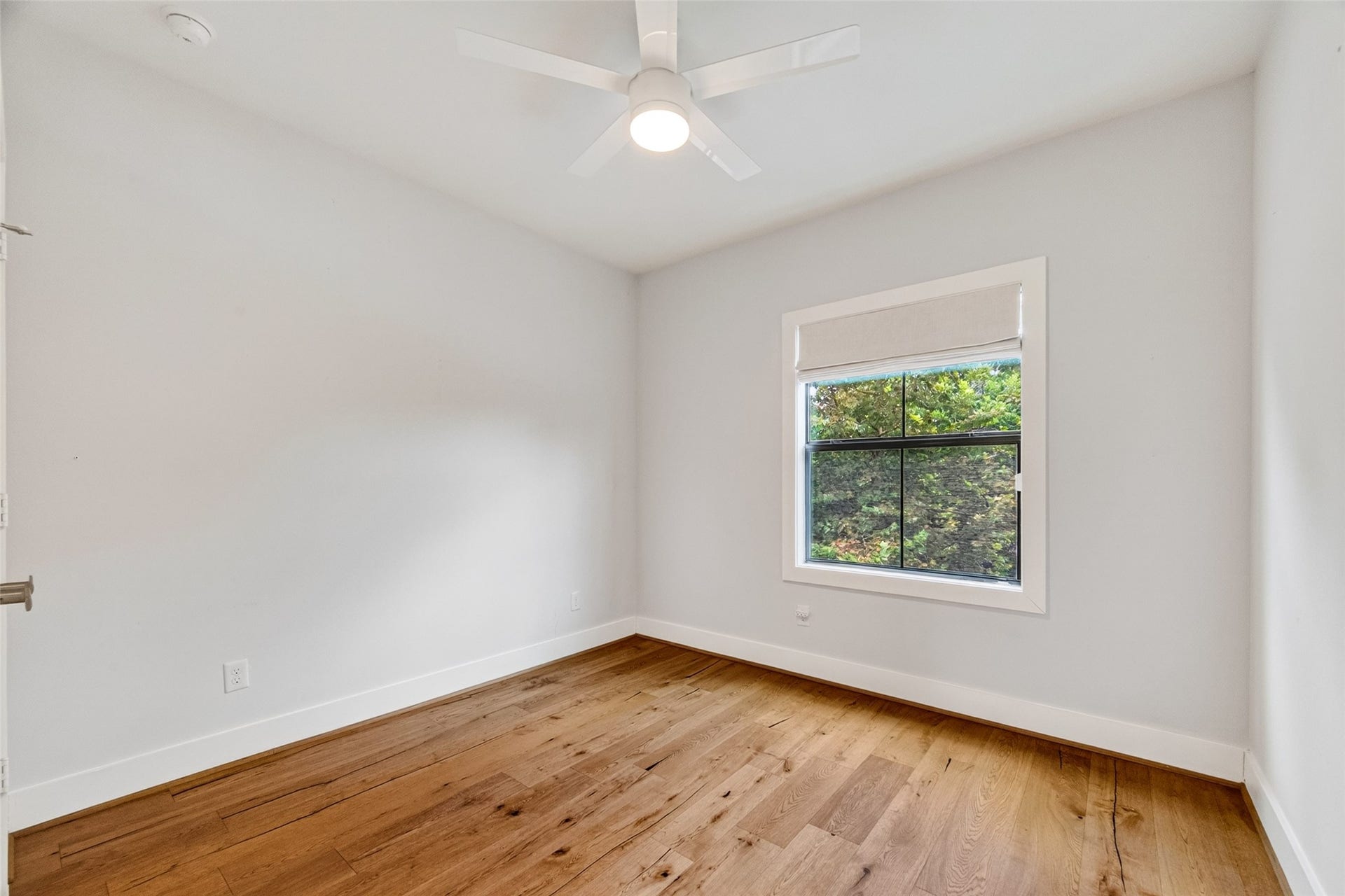 935 Bunton Street, Houston, TX 77009 935 Bunton Street, Houston, TX 77009