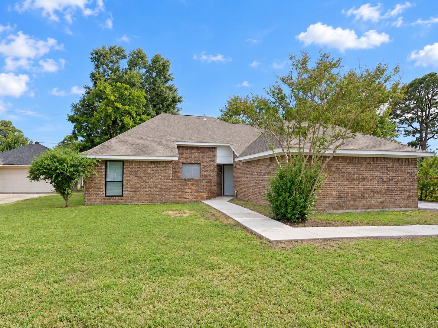 405 Post Oak Drive, Baytown, TX 77520 405 Post Oak Drive, Baytown, TX 77520