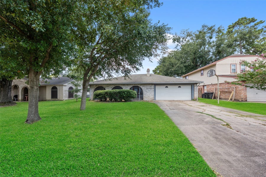 Property photo for 23119 Briarcreek Boulevard, Spring, TX
