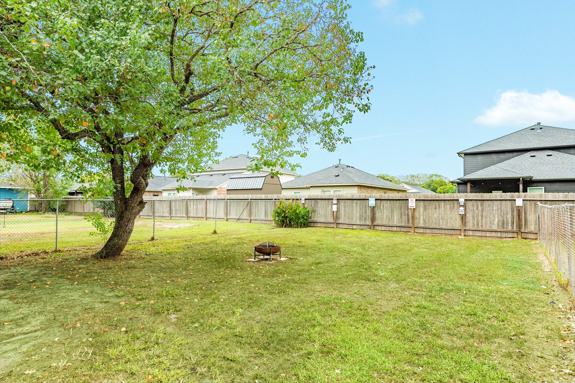 7414 Stewart Street, Hitchcock, TX 77563 7414 Stewart Street, Hitchcock, TX 77563
