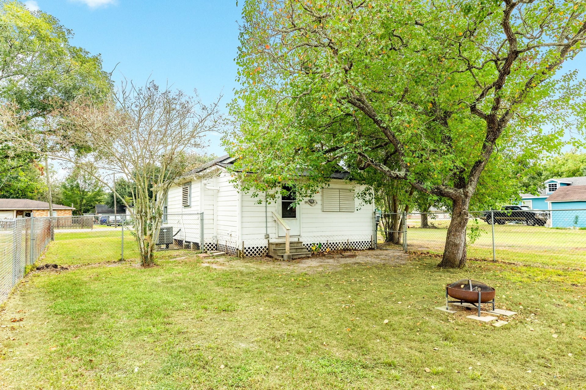 7414 Stewart Street, Hitchcock, TX 77563 7414 Stewart Street, Hitchcock, TX 77563