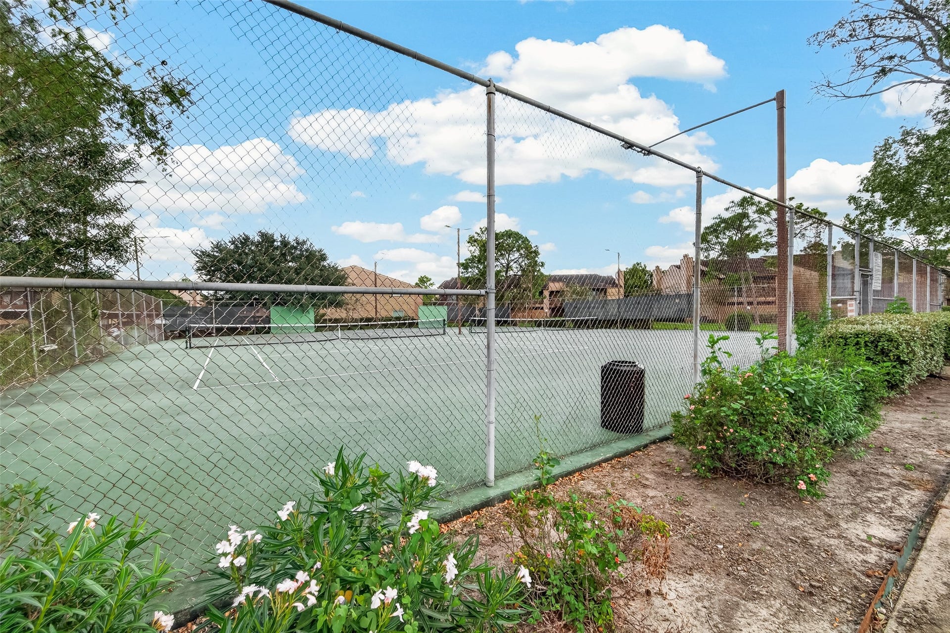 10555 Turtlewood Court, #1006, Houston, TX 77072 10555 Turtlewood Court, #1006, Houston, TX 77072