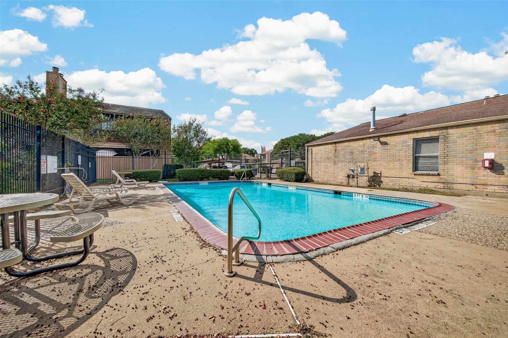 10555 Turtlewood Court, #1006, Houston, TX 77072 10555 Turtlewood Court, #1006, Houston, TX 77072