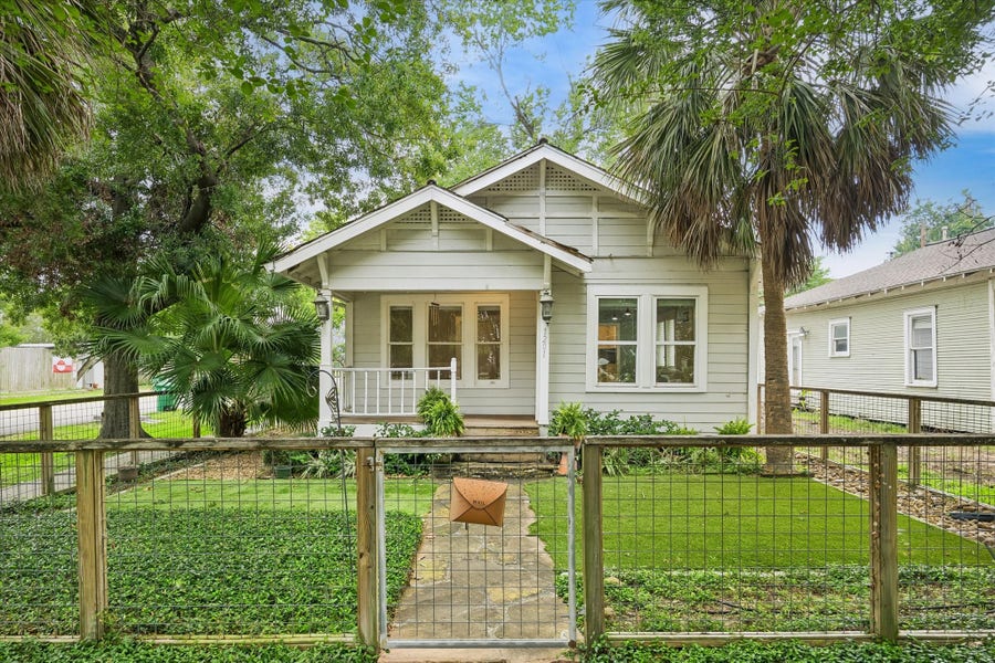 Property photo for 1201 Tulane Street, Houston, TX