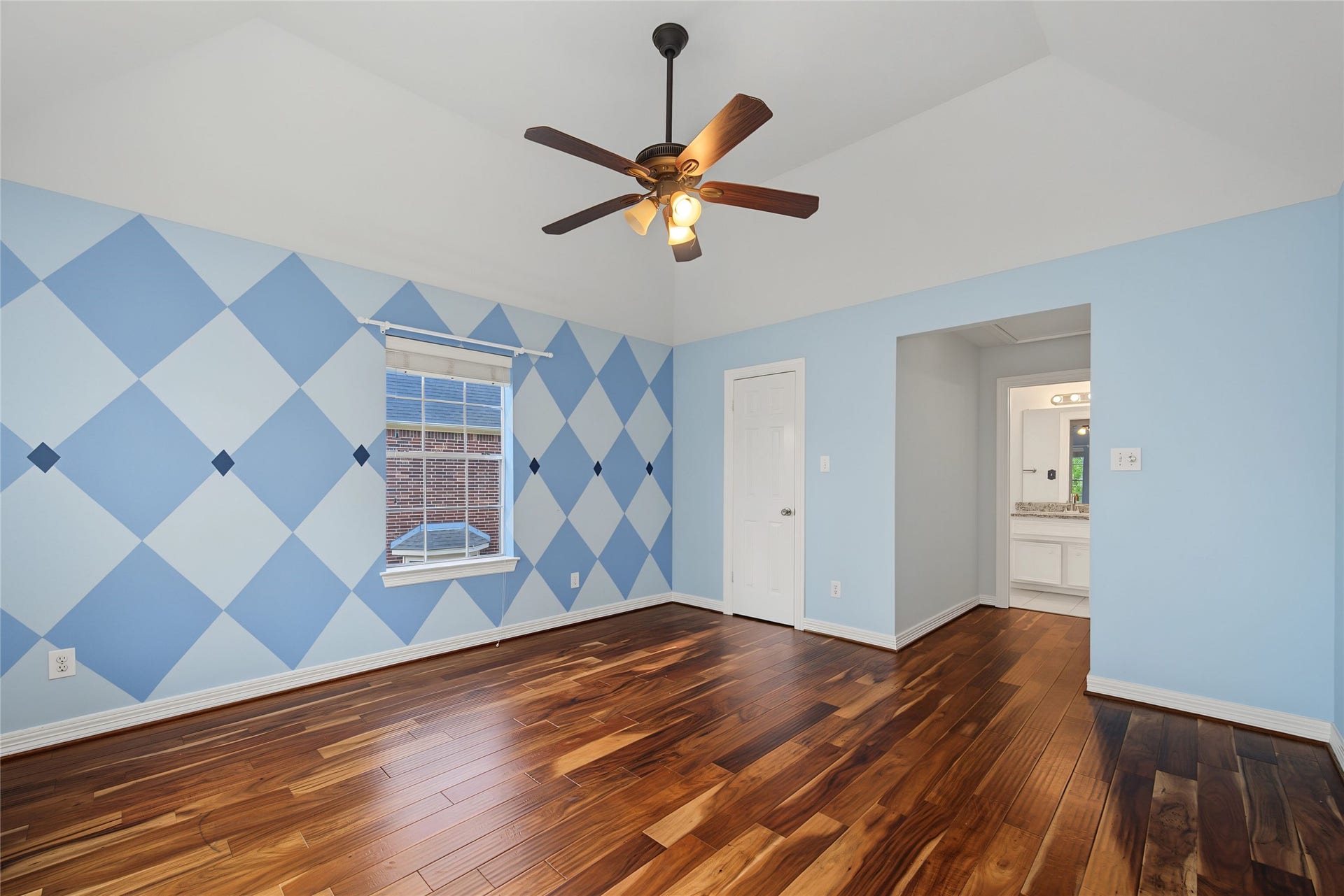 4802 Yorkshire Street, Sugar Land, TX 77479
