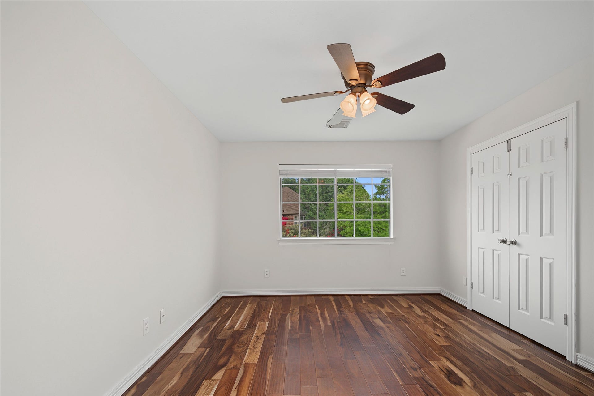4802 Yorkshire Street, Sugar Land, TX 77479