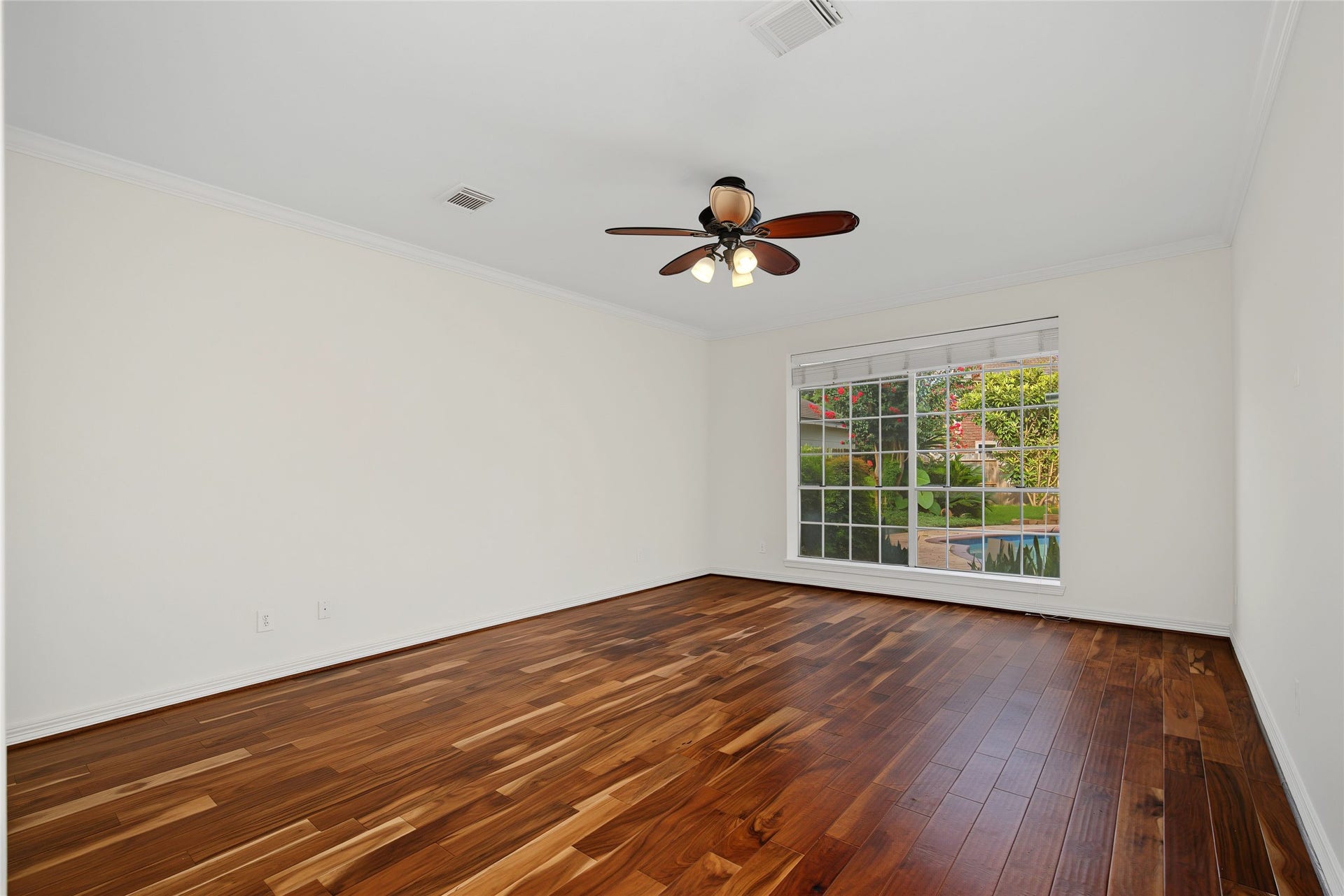 4802 Yorkshire Street, Sugar Land, TX 77479