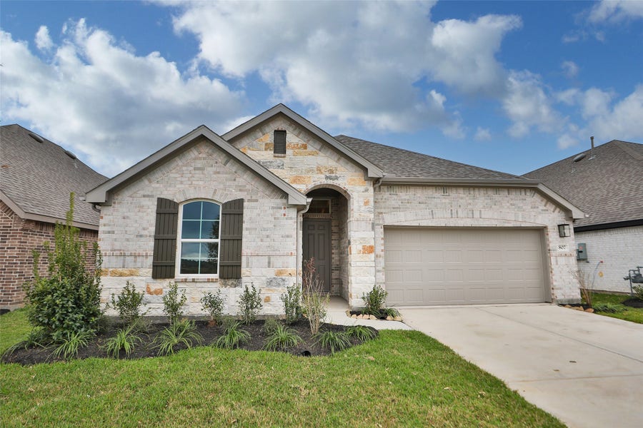 Property photo for 807 Evergreen Forest Lane, Rosharon, TX