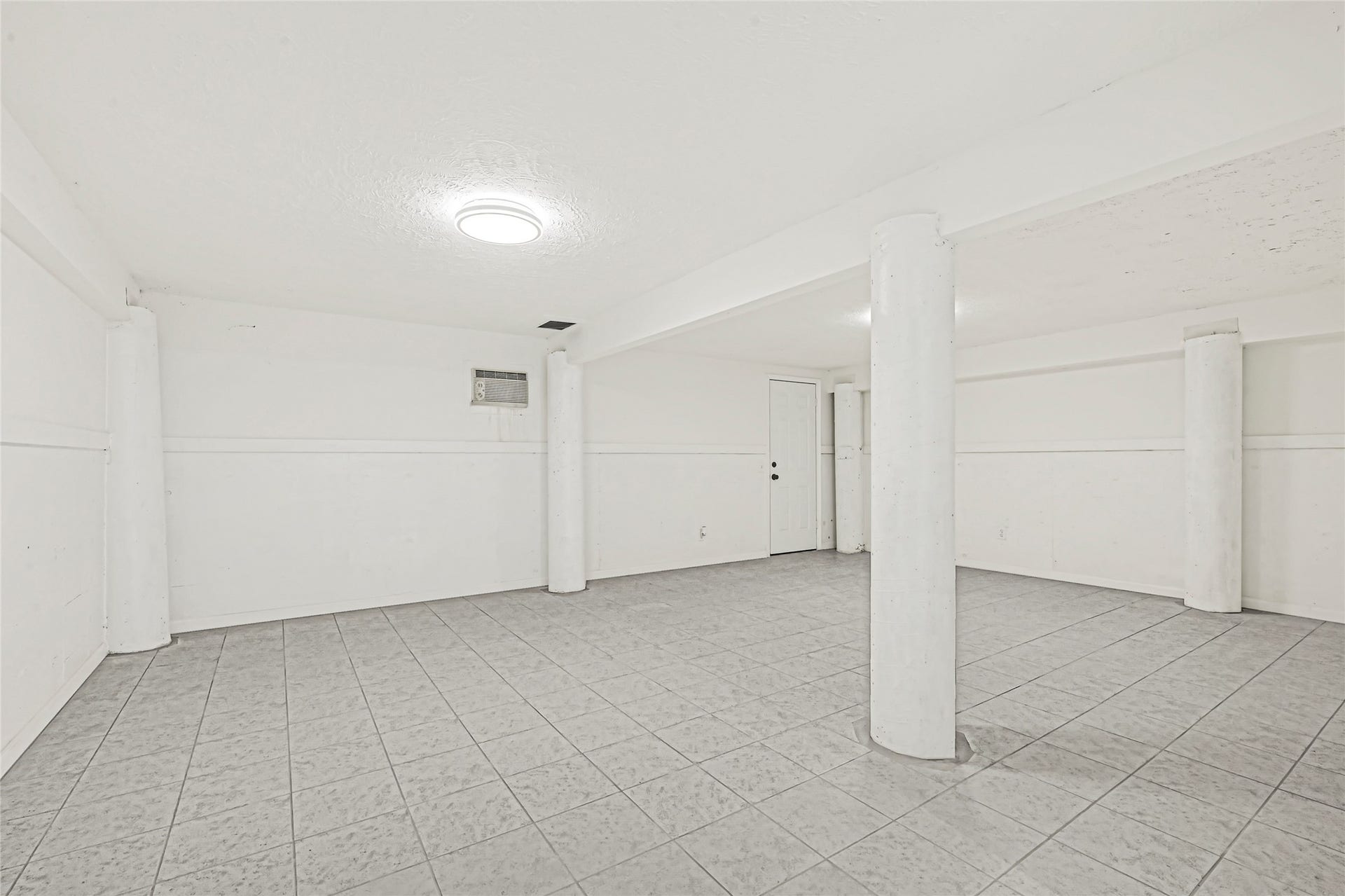 3302 Prairie Drive, Dickinson, TX 77539 First Floor - Storage Area