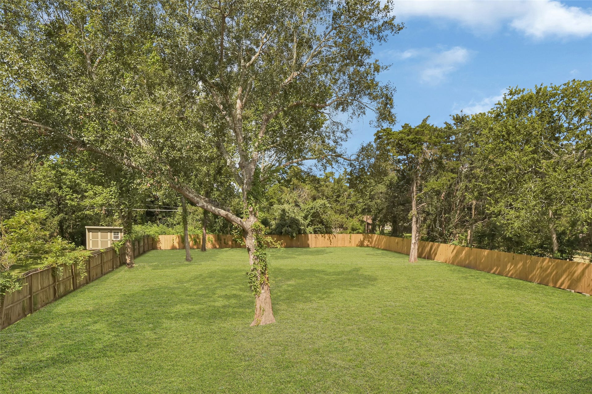 3302 Prairie Drive, Dickinson, TX 77539 Backyard - Exterior