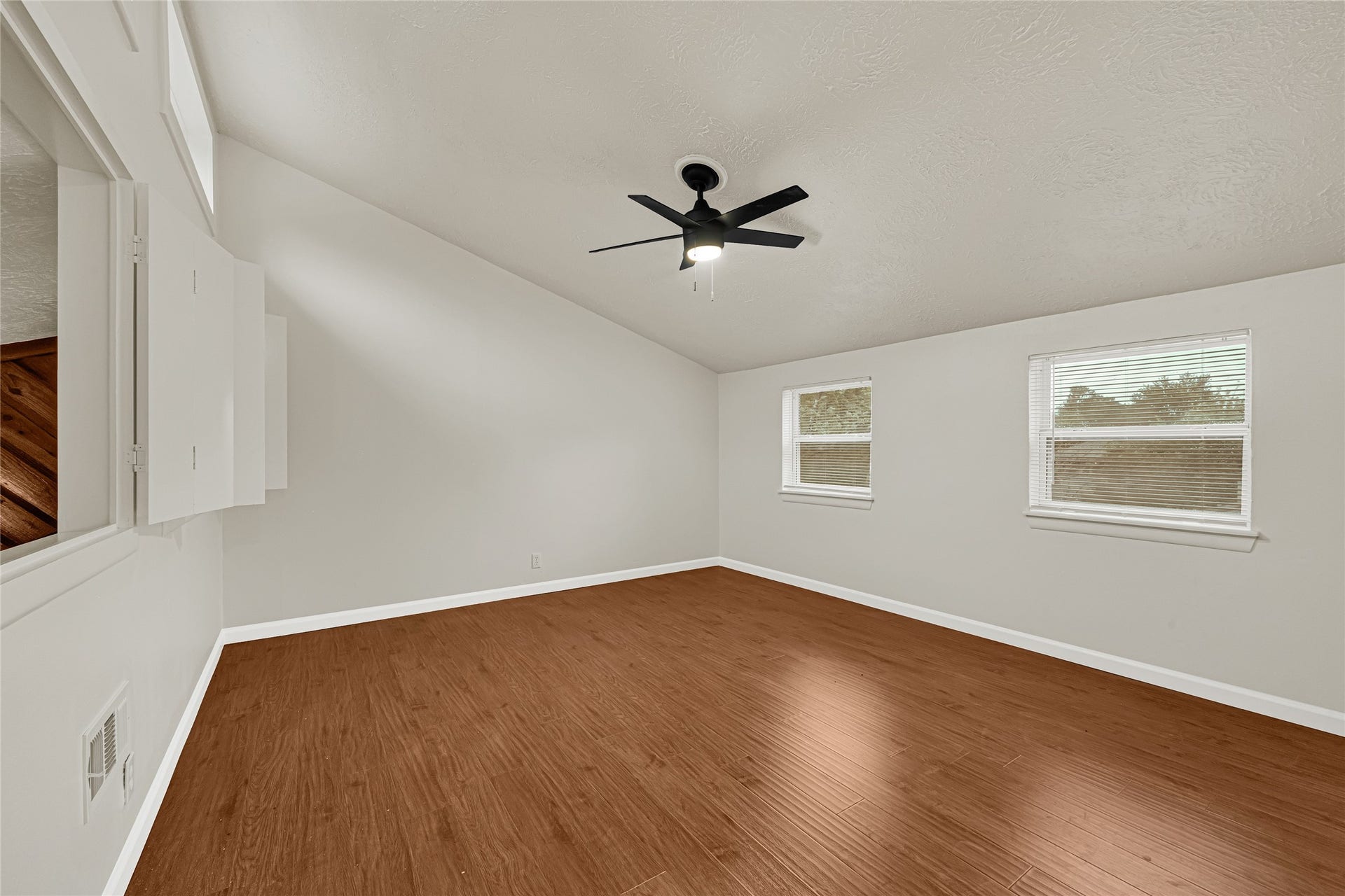 3302 Prairie Drive, Dickinson, TX 77539 Game/Media Room