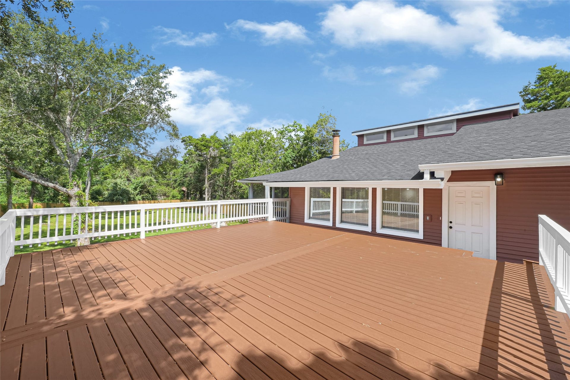 3302 Prairie Drive, Dickinson, TX 77539 Exterior Trex Patio