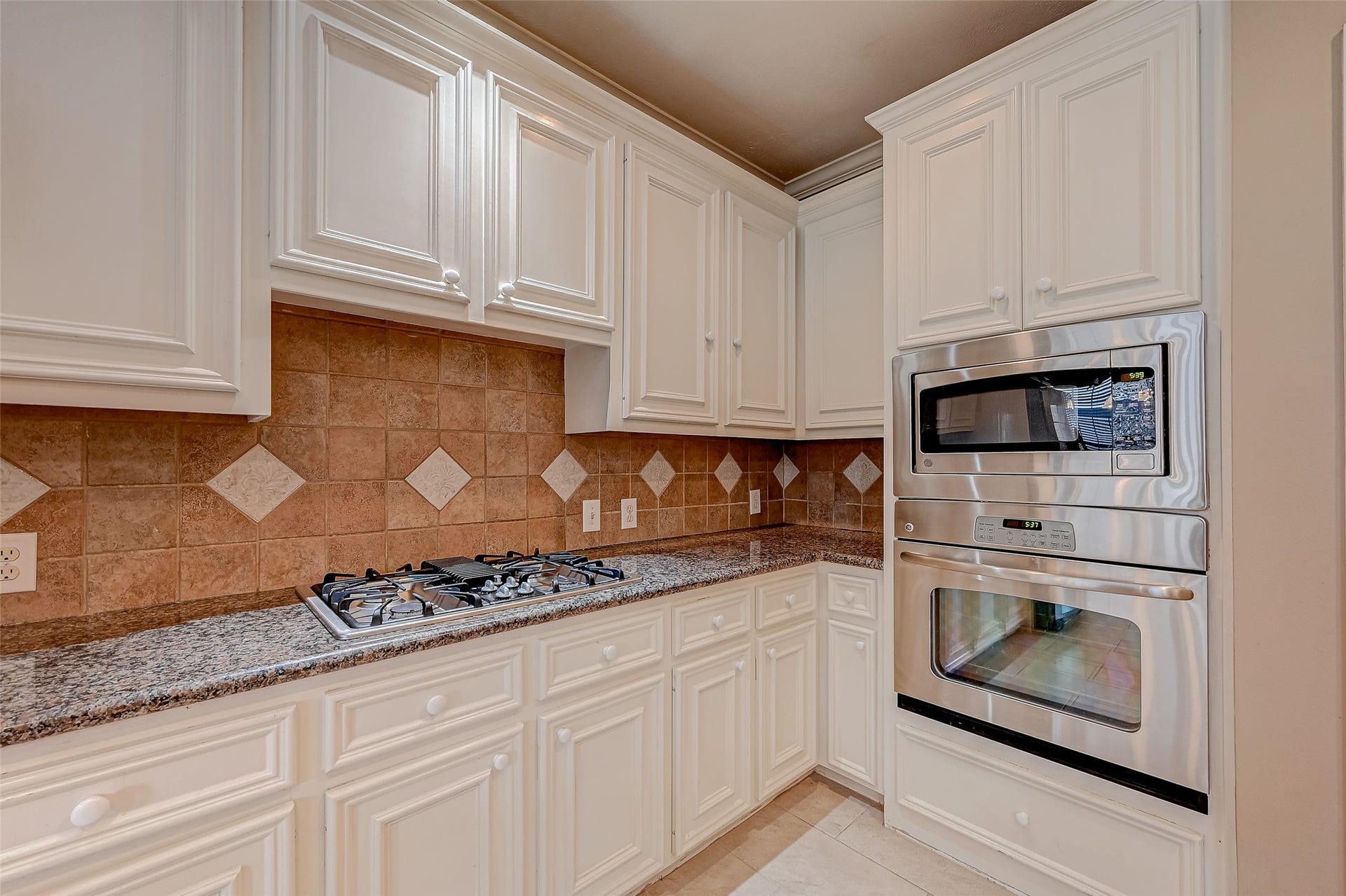 1838 Northshore Drive, Missouri City, TX 77459 1838 Northshore Drive, Missouri City, TX 77459