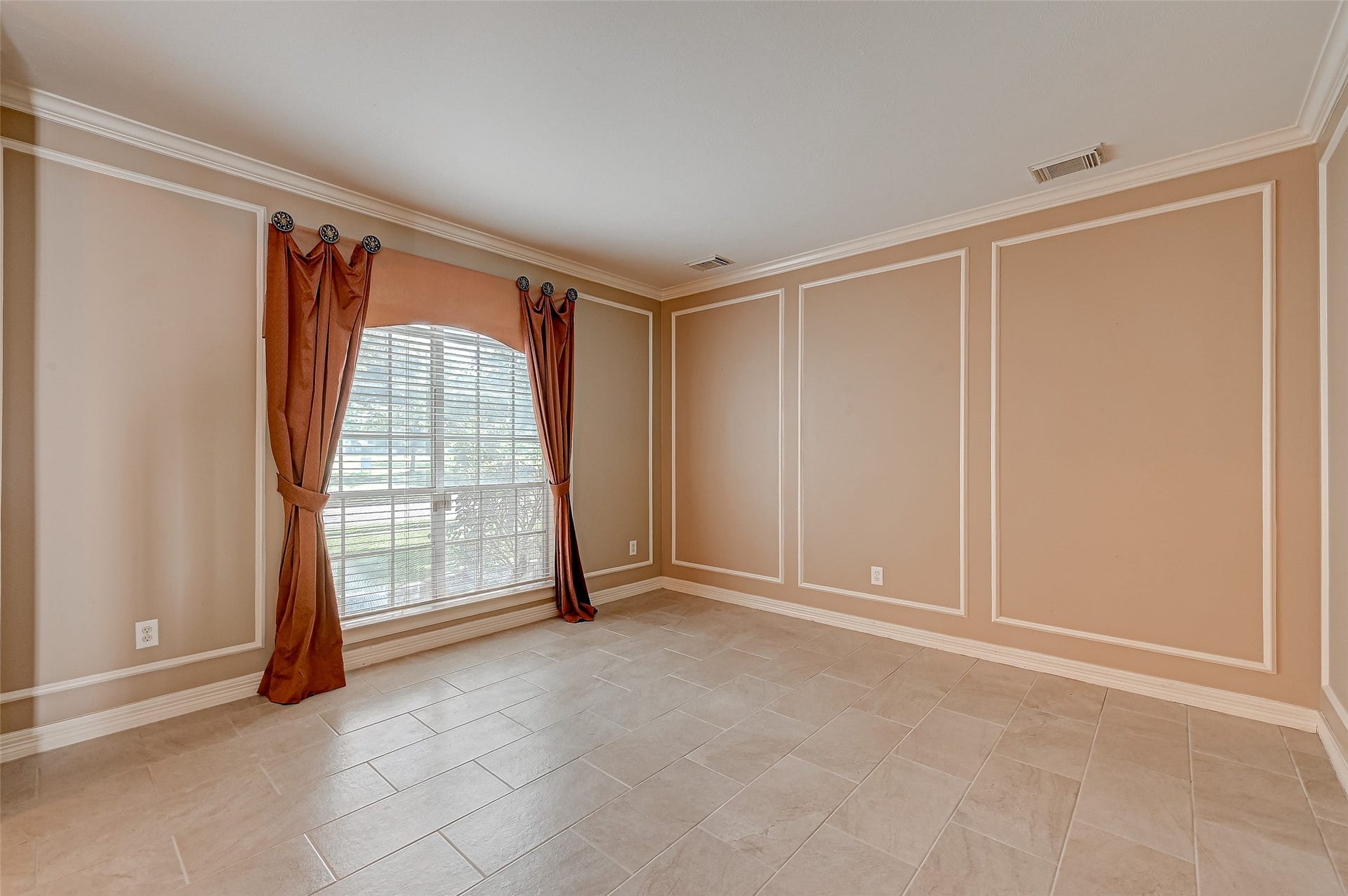 1838 Northshore Drive, Missouri City, TX 77459 living room