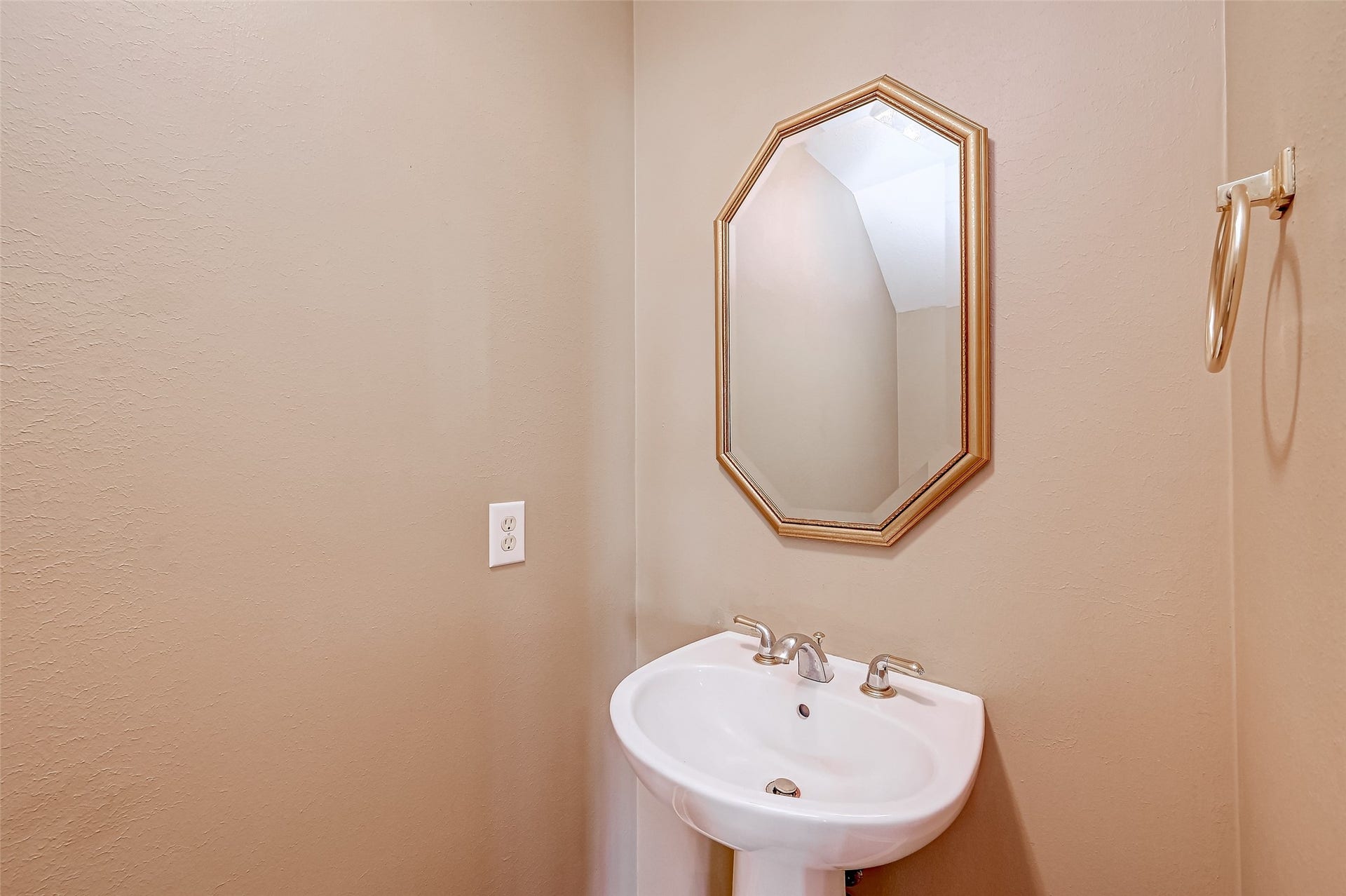 1838 Northshore Drive, Missouri City, TX 77459 1838 Northshore Drive, Missouri City, TX 77459