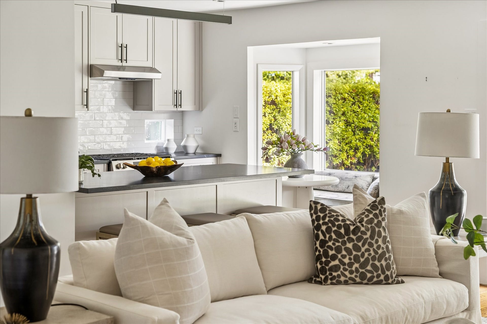 4130 Costa Rica Road, Houston, TX 77092 A lovely perspective toward the kitchen and sunlit breakfast nook highlights the home's effortless, connected layout.