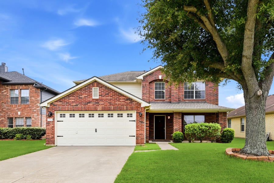 Property photo for 5702 Taylan Lane, Rosenberg, TX