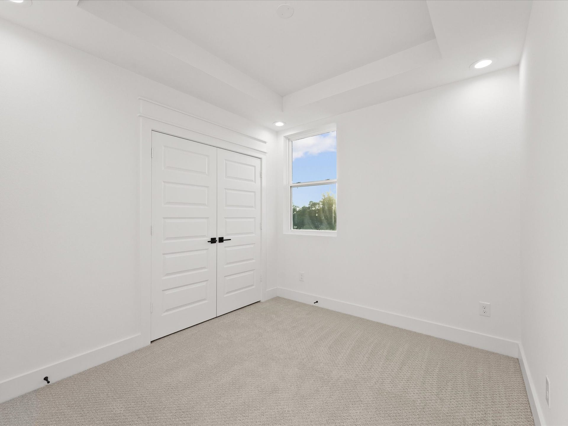 6631 Katarani Drive, Houston, TX 77091 Secondary Bedroom on Third Floor