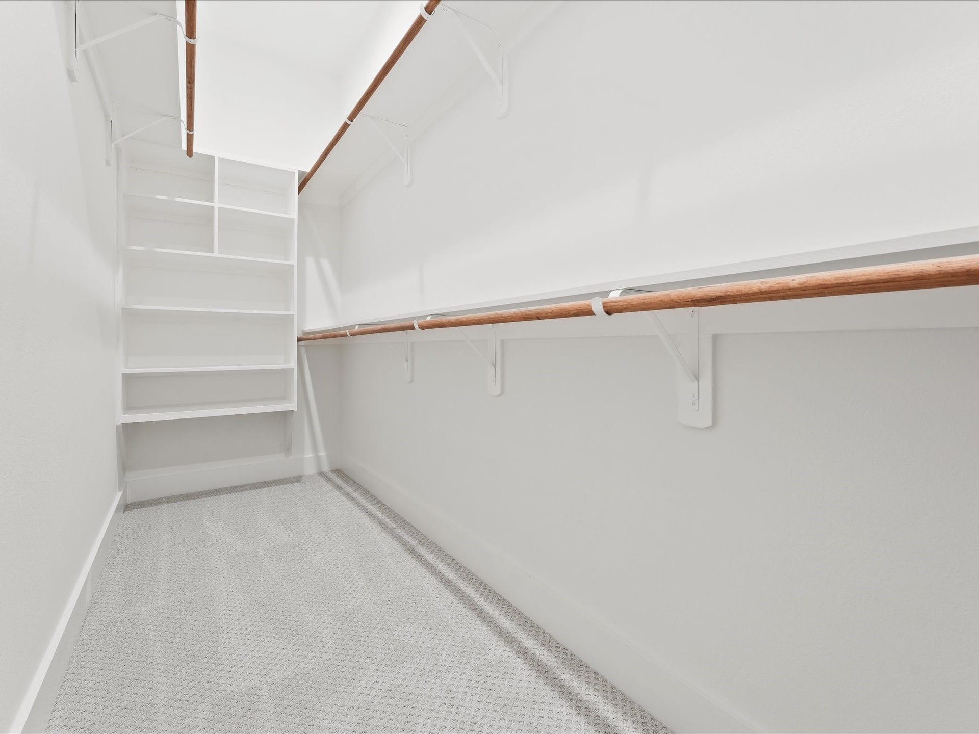 6631 Katarani Drive, Houston, TX 77091 Primary Bedroom Closet