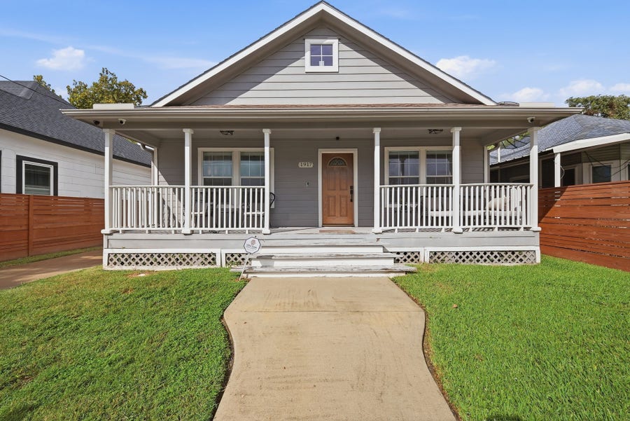 Property photo for 1917 Chapman Street, Houston, TX