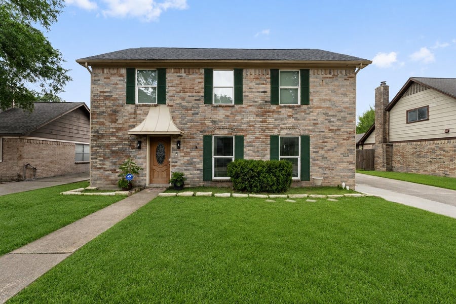Property photo for 9919 Golden Sunshine Drive, Houston, TX