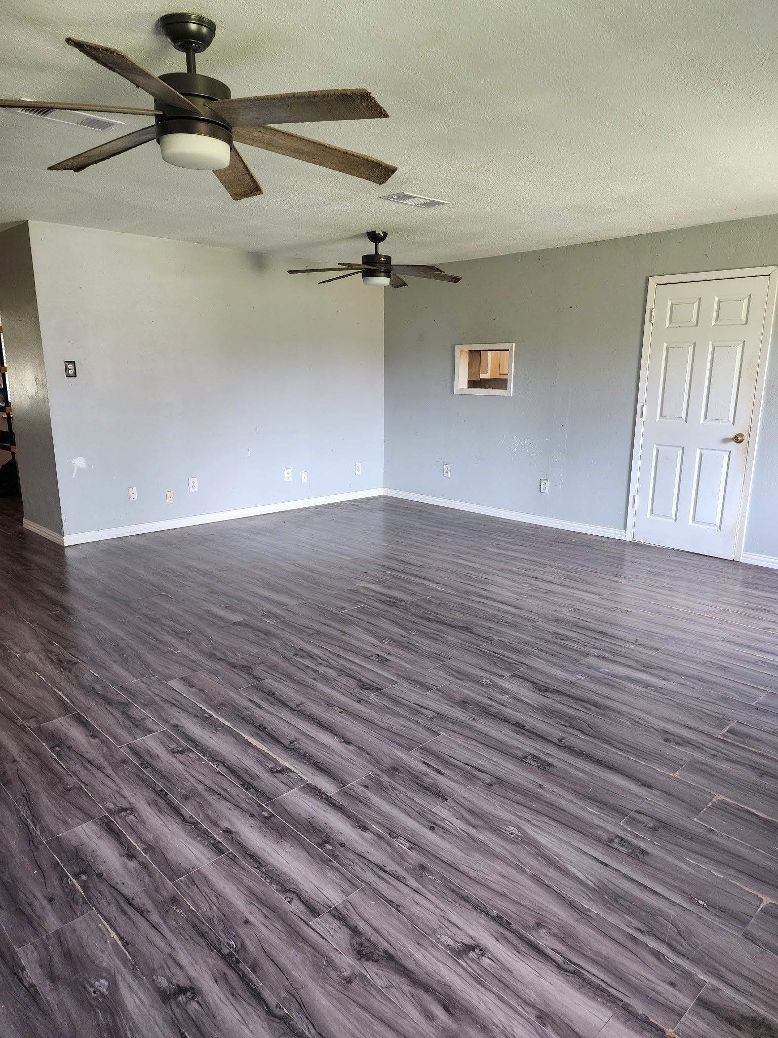 129 Mulberry Street, Lake Jackson, TX 77566