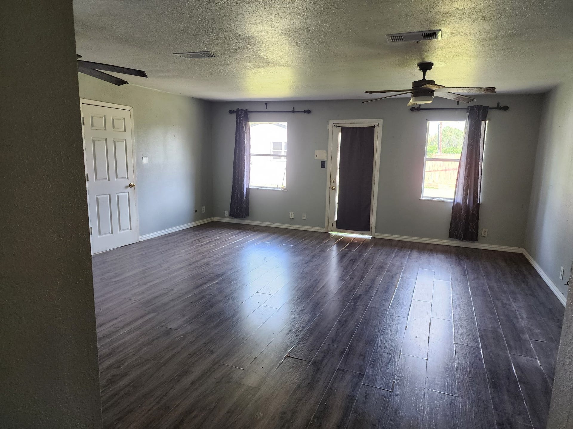 129 Mulberry Street, Lake Jackson, TX 77566