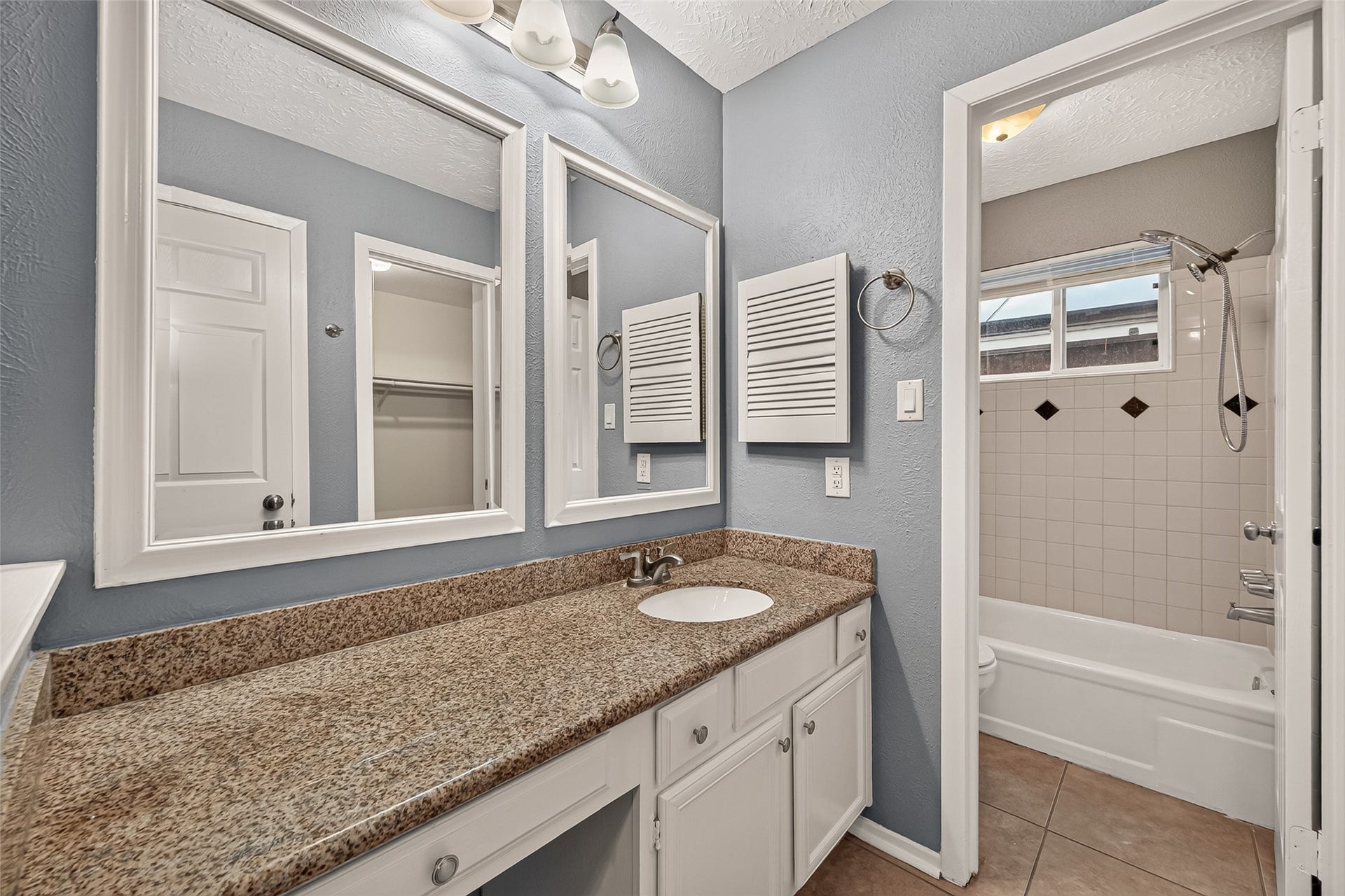 1338 Leadenhall Circle, Channelview, TX 77530 1338 Leadenhall Circle, Channelview, TX 77530