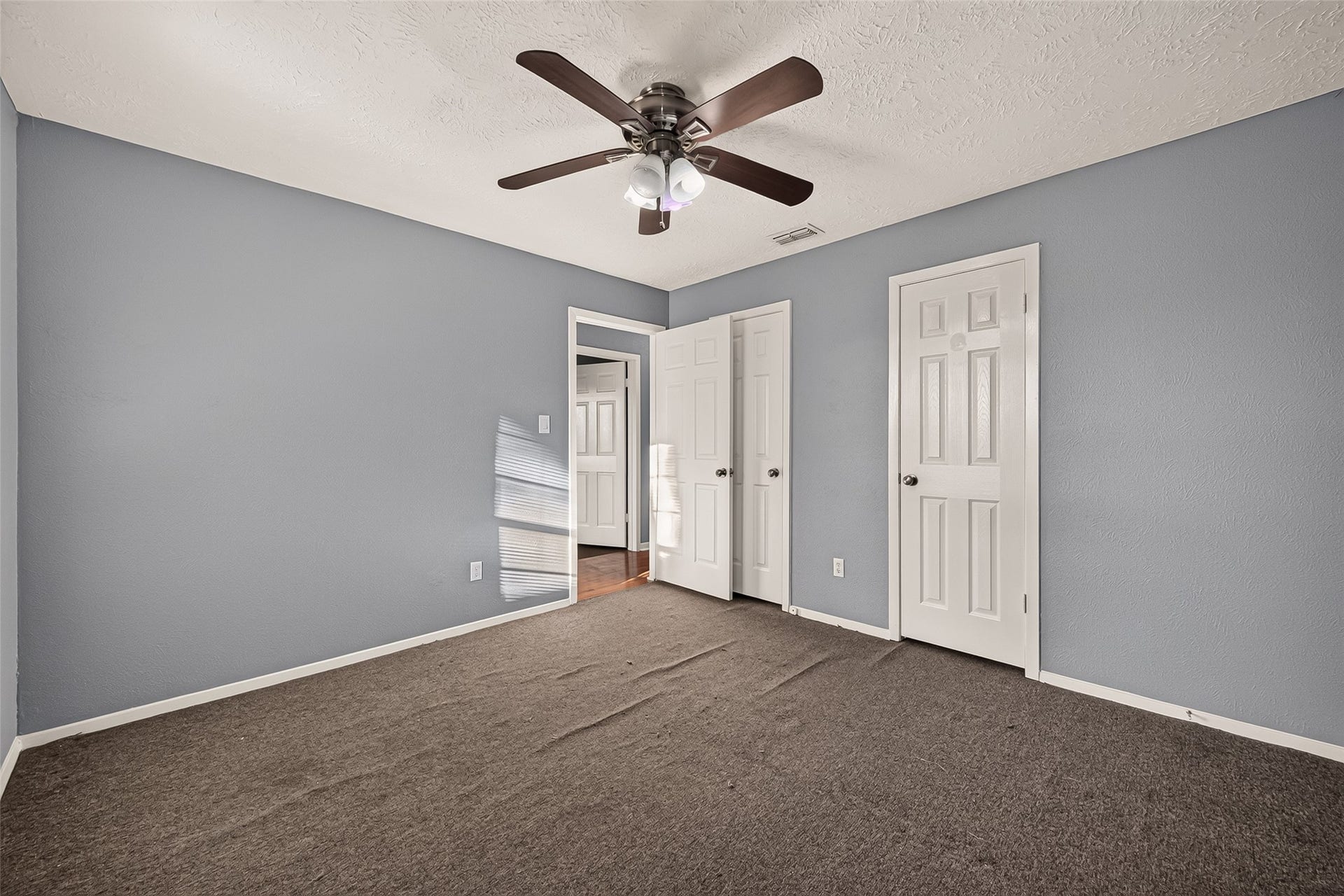 1338 Leadenhall Circle, Channelview, TX 77530 1338 Leadenhall Circle, Channelview, TX 77530