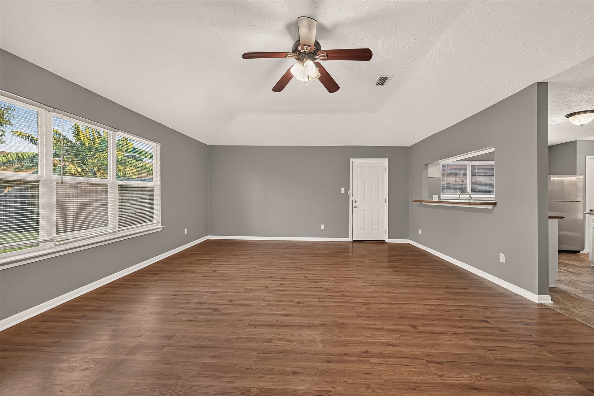 1338 Leadenhall Circle, Channelview, TX 77530 1338 Leadenhall Circle, Channelview, TX 77530
