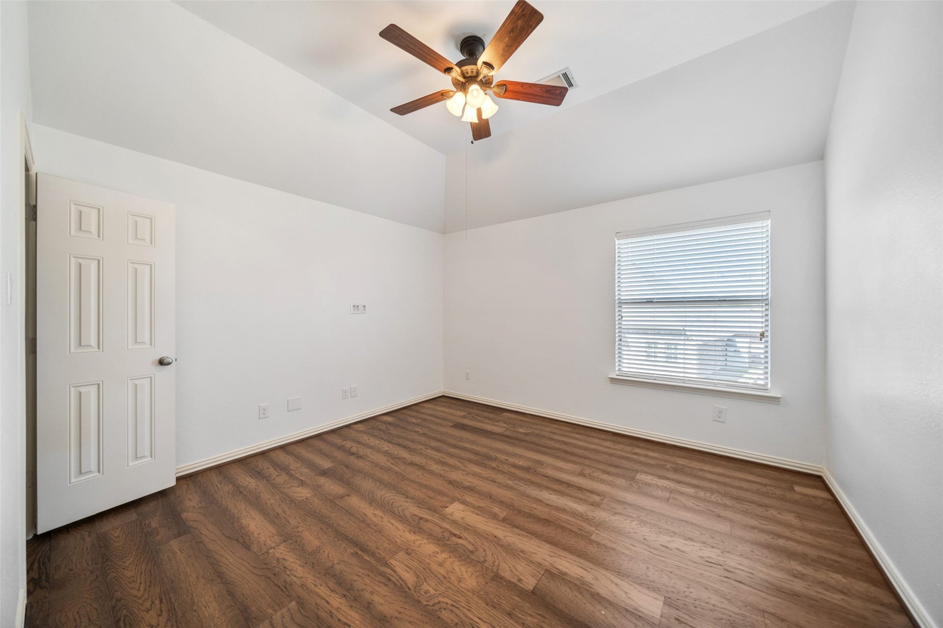 3311 Sunset Field Lane, Missouri City, TX 77459 3311 Sunset Field Lane, Missouri City, TX 77459