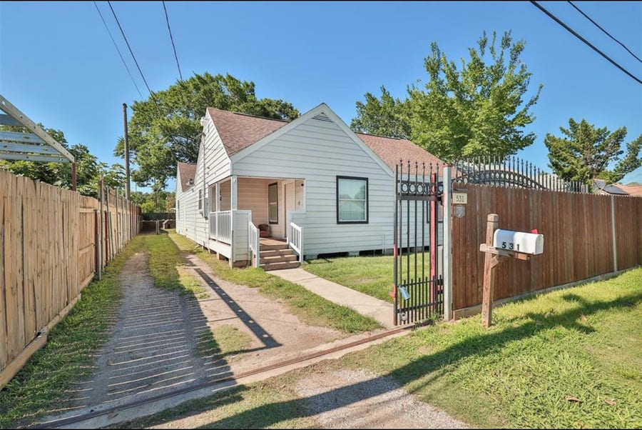 Property photo for 531 Dogwood Street, Houston, TX