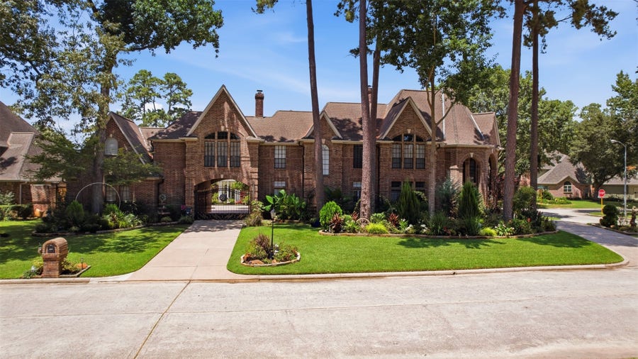 Property photo for 5202 Norborne Lane, Houston, TX