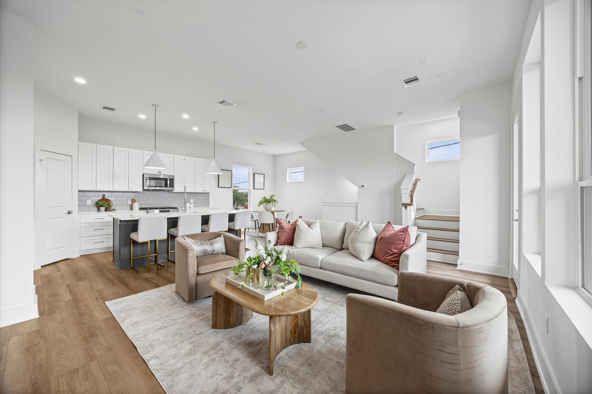 5109 Avenue J, Houston, TX 77011 5109 Avenue J, Houston, TX 77011