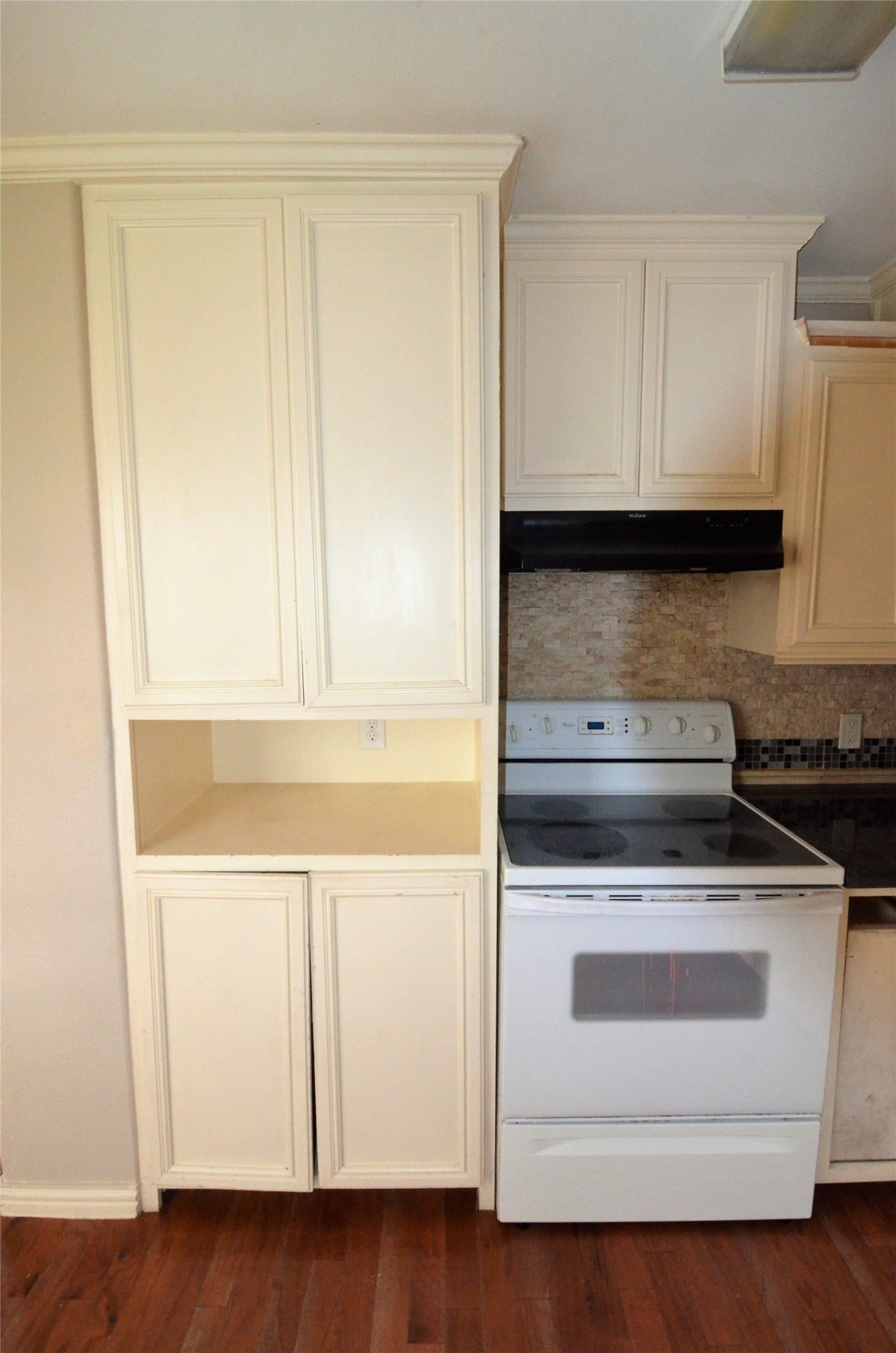 7326 Eagle Pass Street, Houston, TX 77020 7326 Eagle Pass Street, Houston, TX 77020
