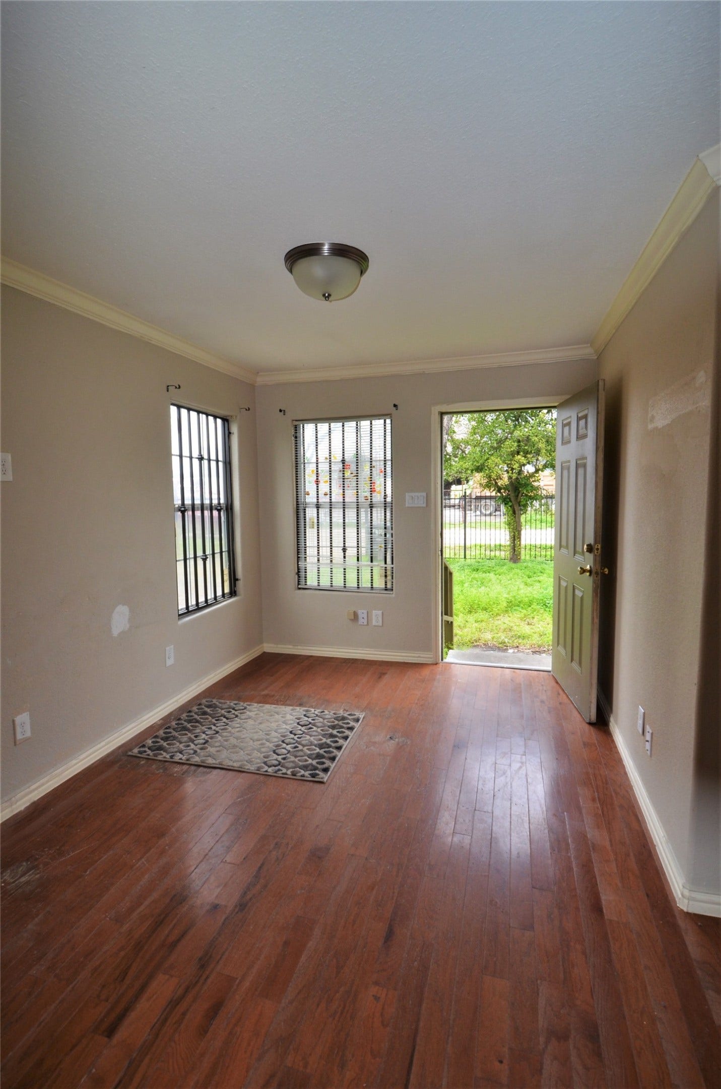7326 Eagle Pass Street, Houston, TX 77020 7326 Eagle Pass Street, Houston, TX 77020