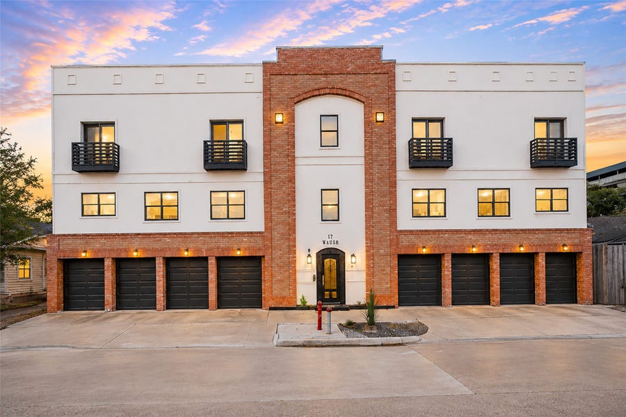 Property photo for 17 Waugh Drive, #201, Houston, TX