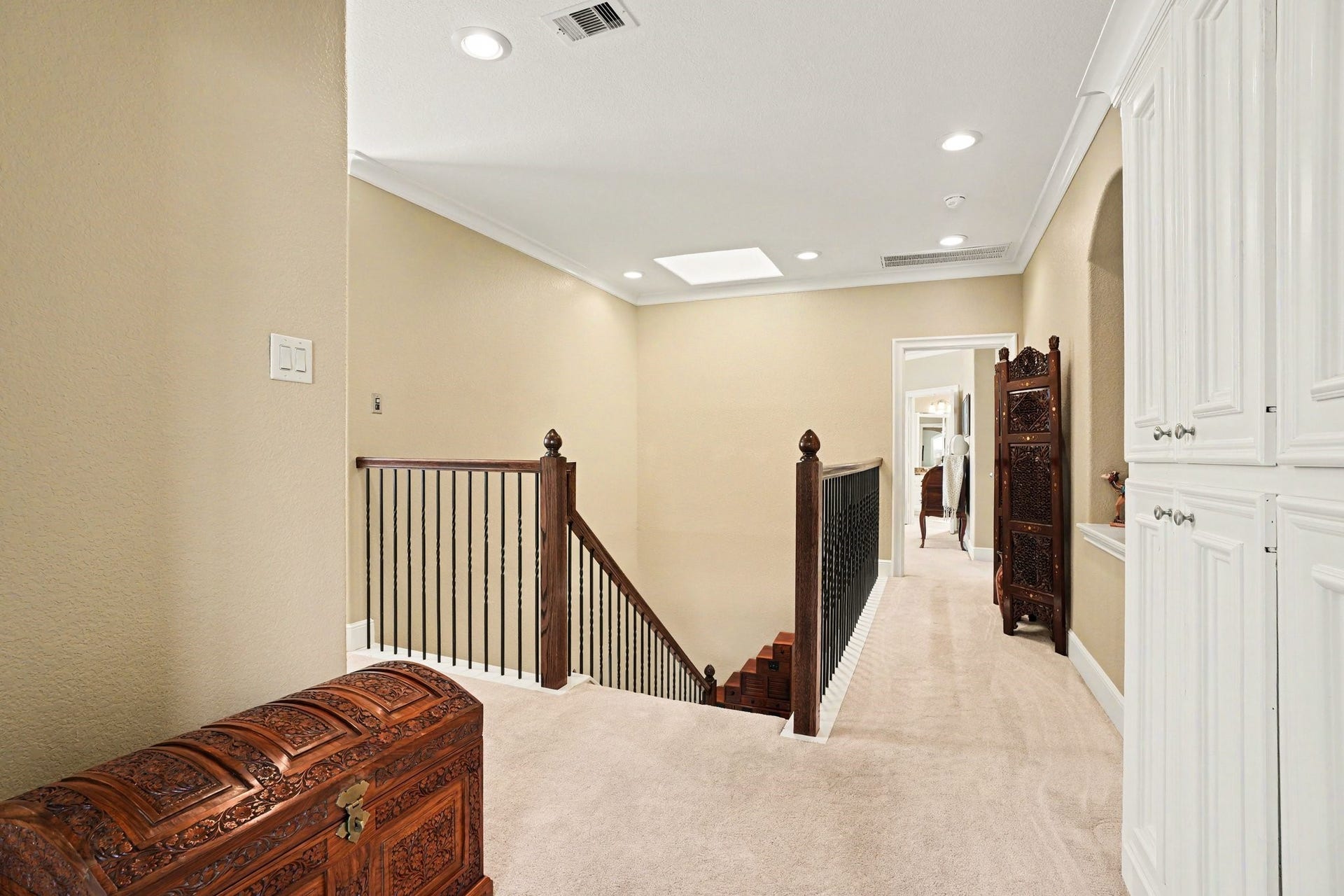 13 Laurelwood Drive, Houston, TX 77058 Third floor landing