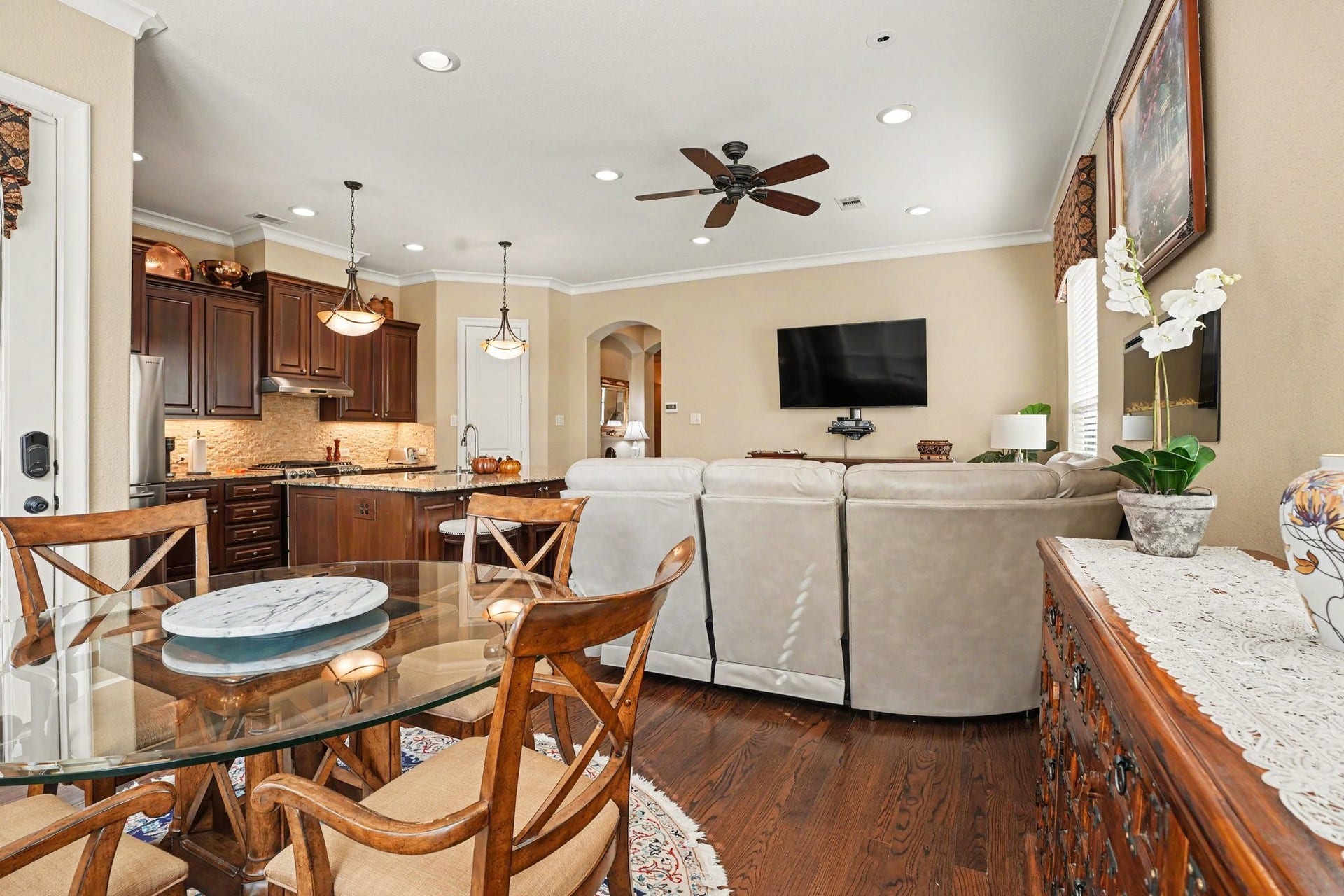 13 Laurelwood Drive, Houston, TX 77058 Breakfast table situated near the kitchen and family room