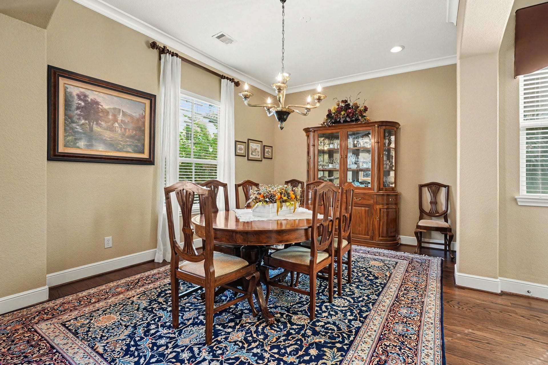 13 Laurelwood Drive, Houston, TX 77058 Formal dining room