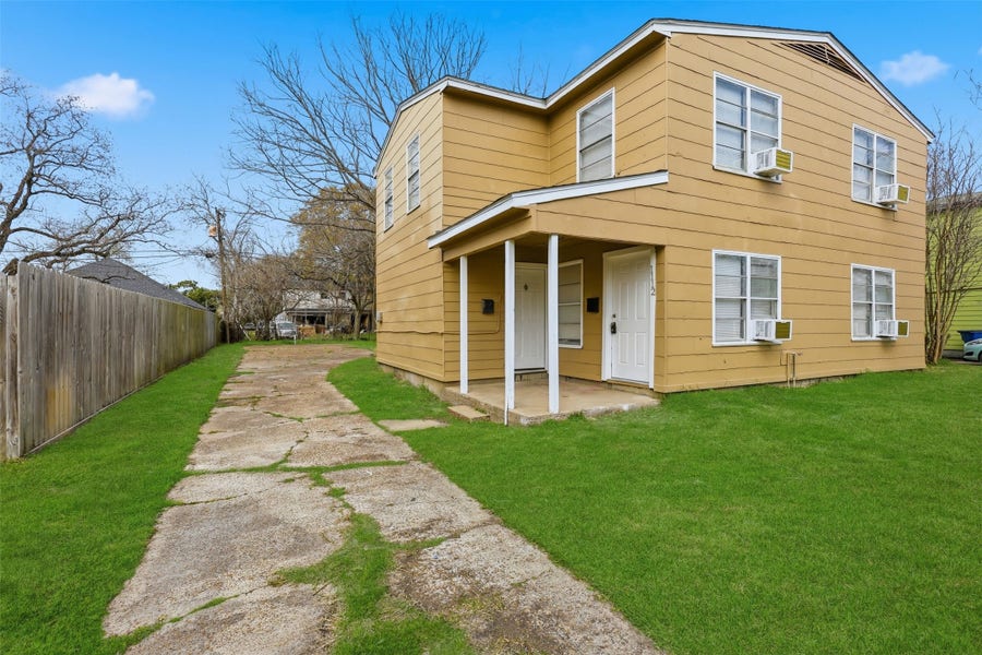 Property photo for 1028 5th Avenue N, Texas City, TX
